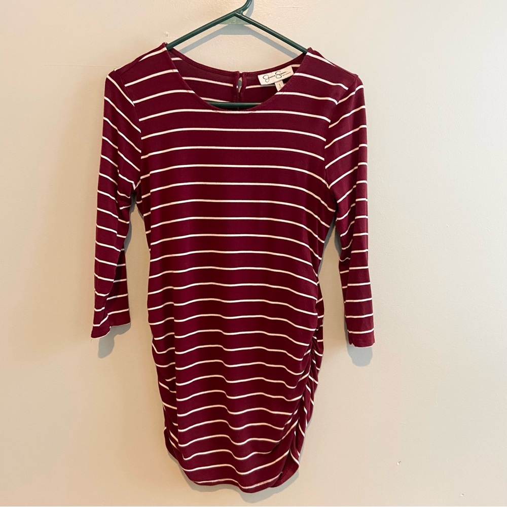 Jessica Simpson maternity top